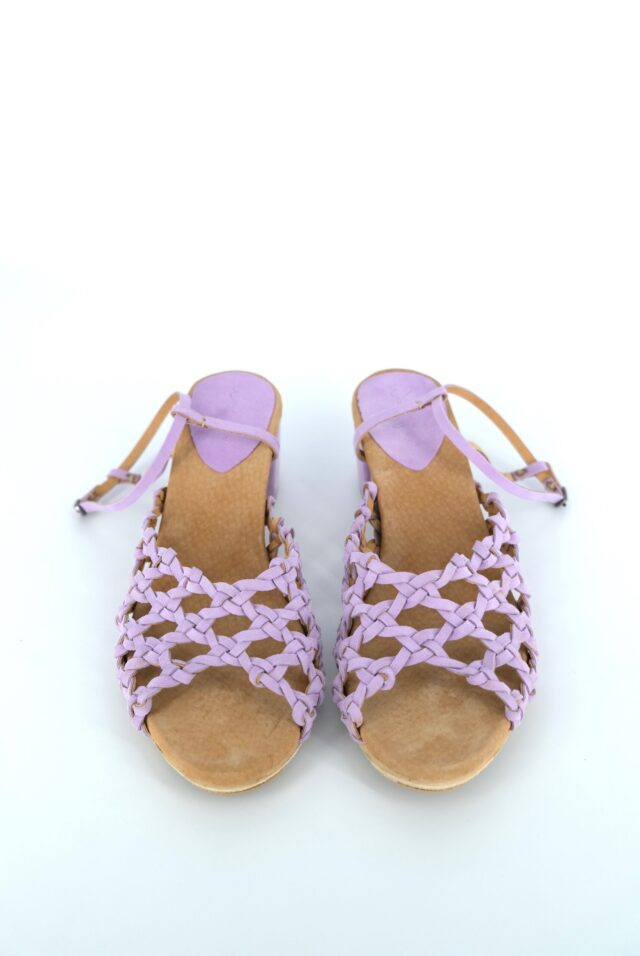 The French Rosette Mid-Heels Lilac Sheepskin Suede - Woven Palm