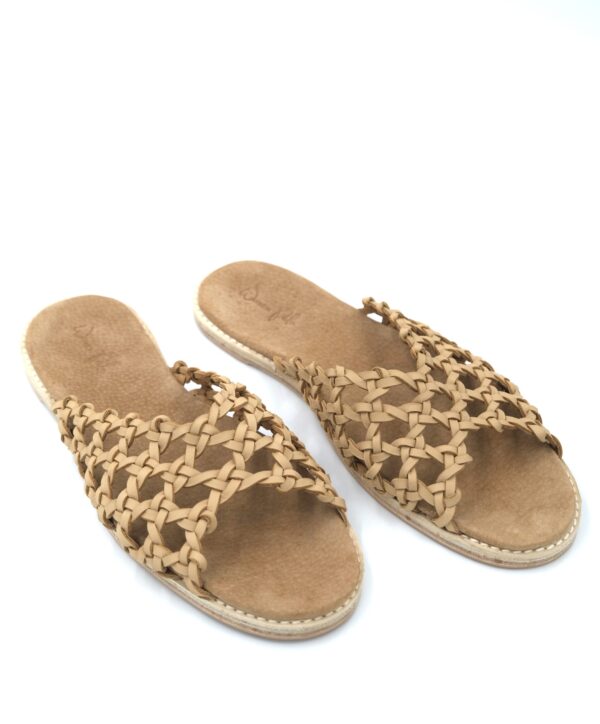 The French Rosettes Nude Sheepskin - Image 3