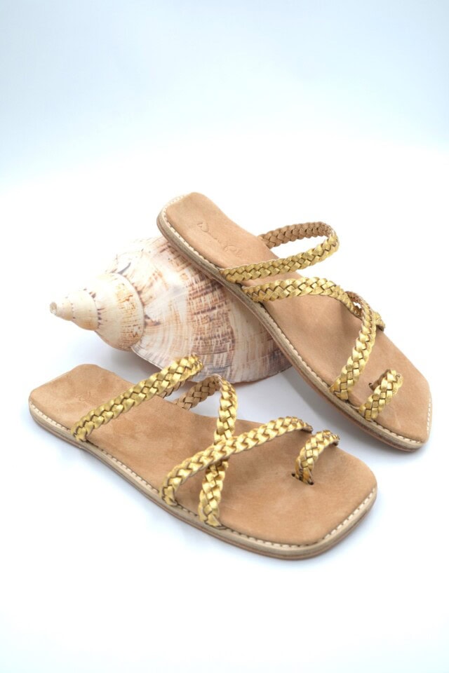 The Holiday Slide Gold Sheepskin Leather - Woven Palm