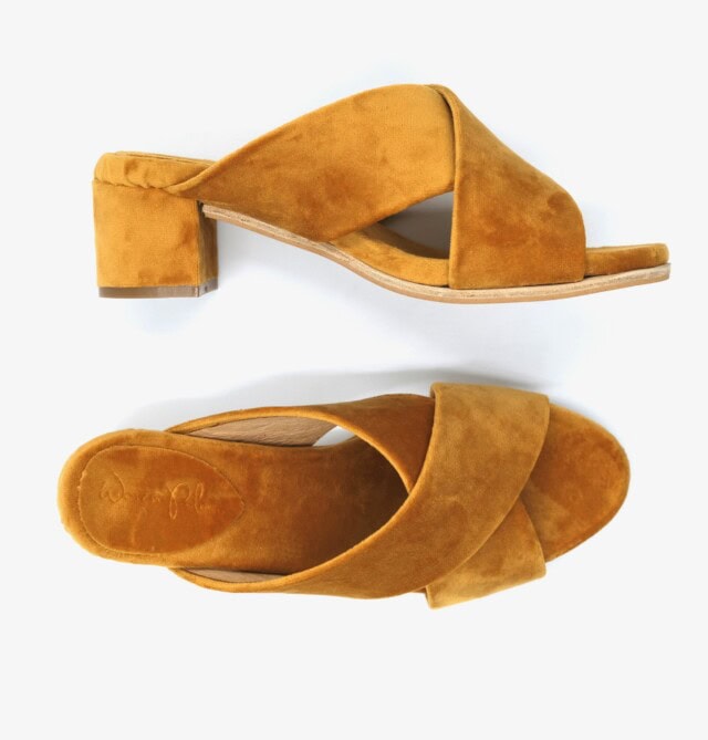 The Sorrento Slipper Mid-Heels Dijon Velour - Woven Palm