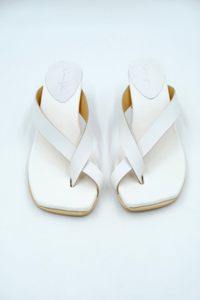 the-zori-mid-heel-white-leather