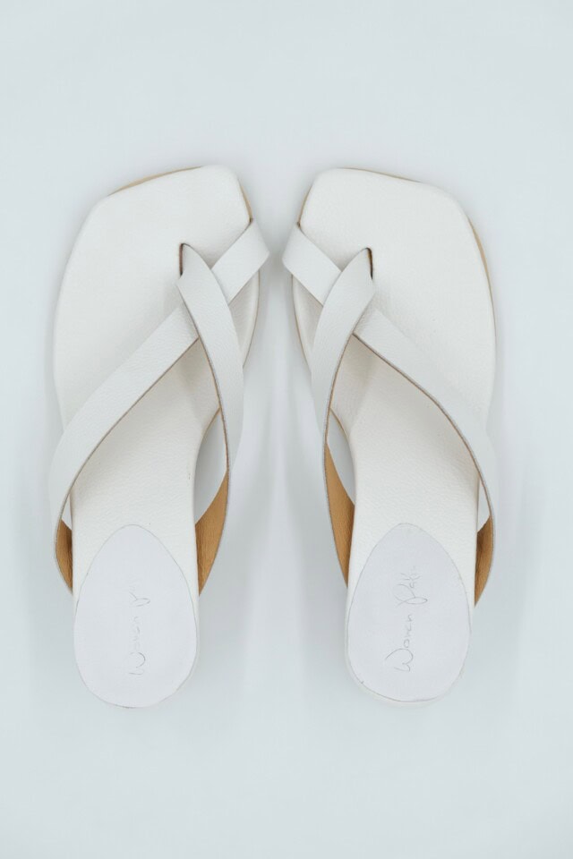 the-zori-mid-heel-white-leather