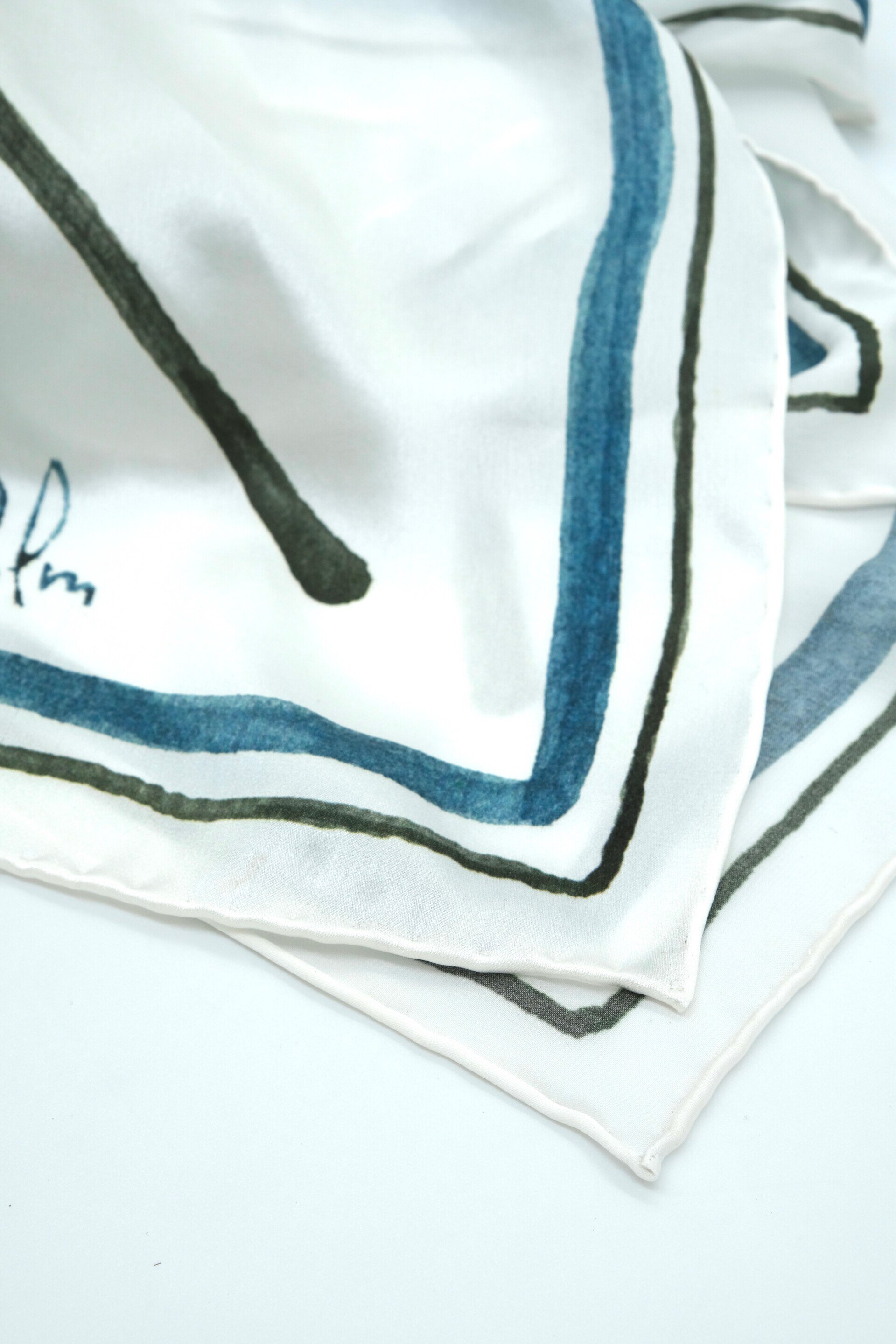 woven-palm-silk-scarf