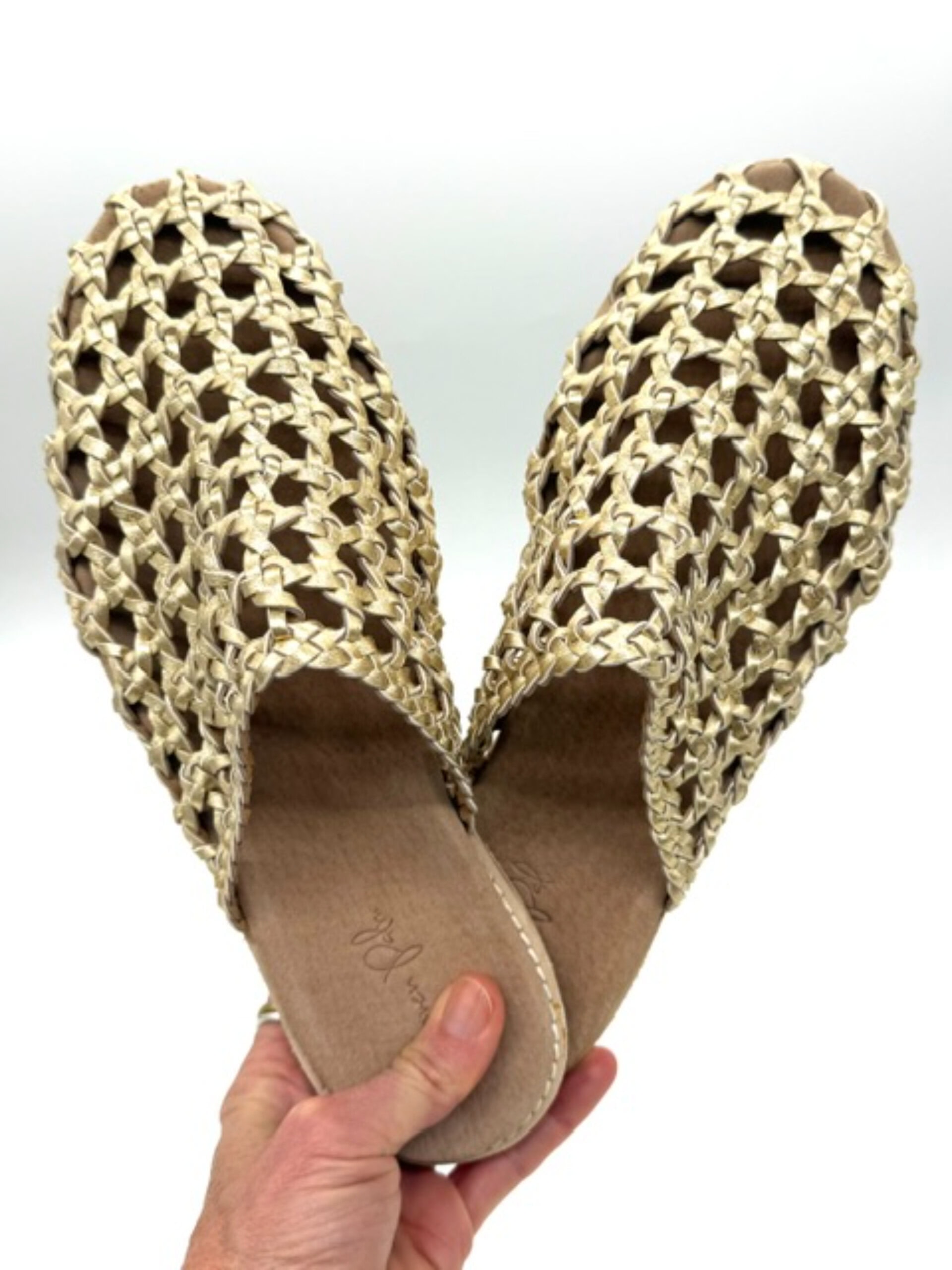 woven-palm-gold-sheepskin-woven-leather-rosette-mule
