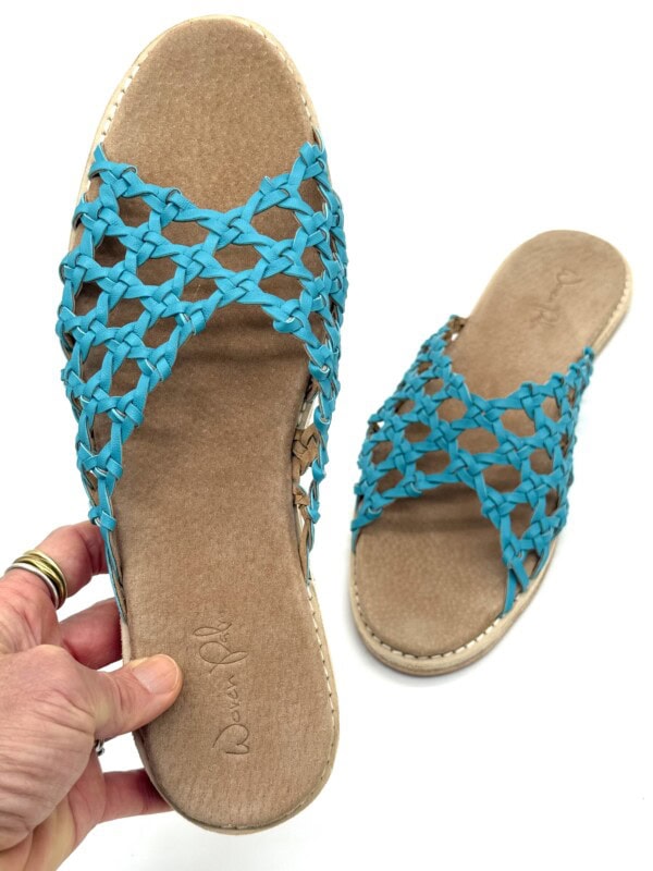 the-french-rosette-turquoise-leather-handmade-slide