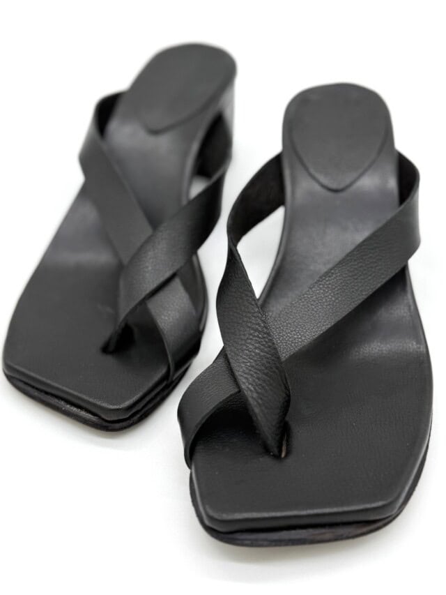 The Zori Mid Heel BlackLeather - Image 6