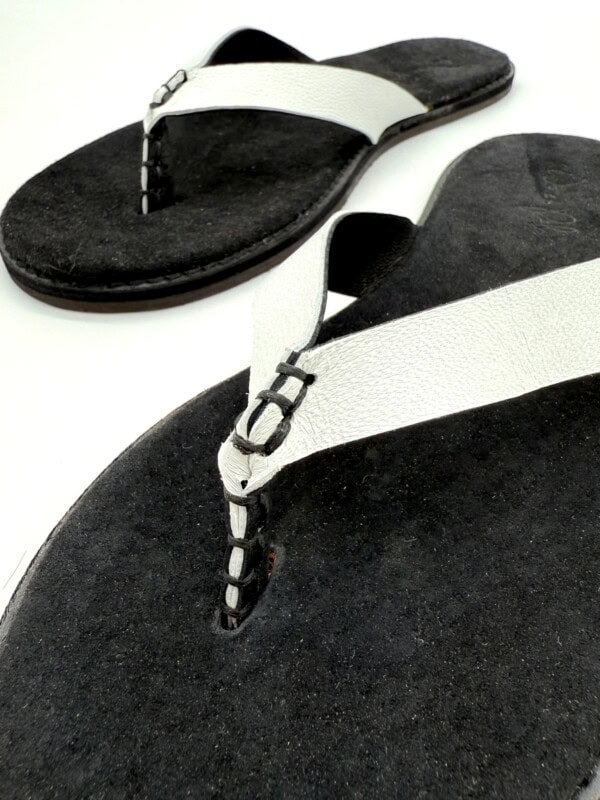 the-sumi-handmade-leather-slides-wovenpalm