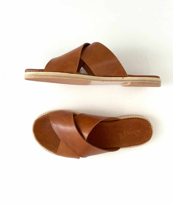 The Sorrento Classics Tan Sheepskin - Image 4