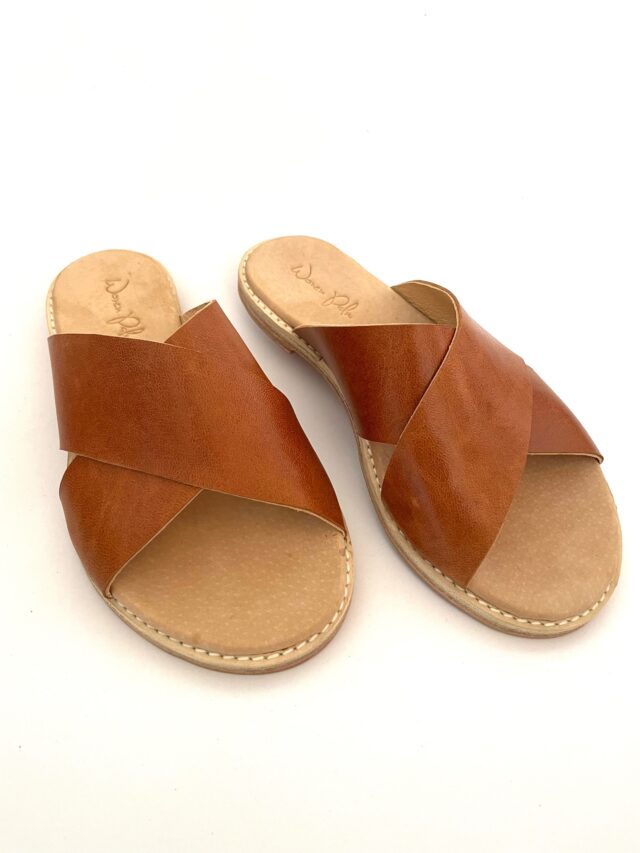 The Sorrento Tan Sheepskin - Woven Palm