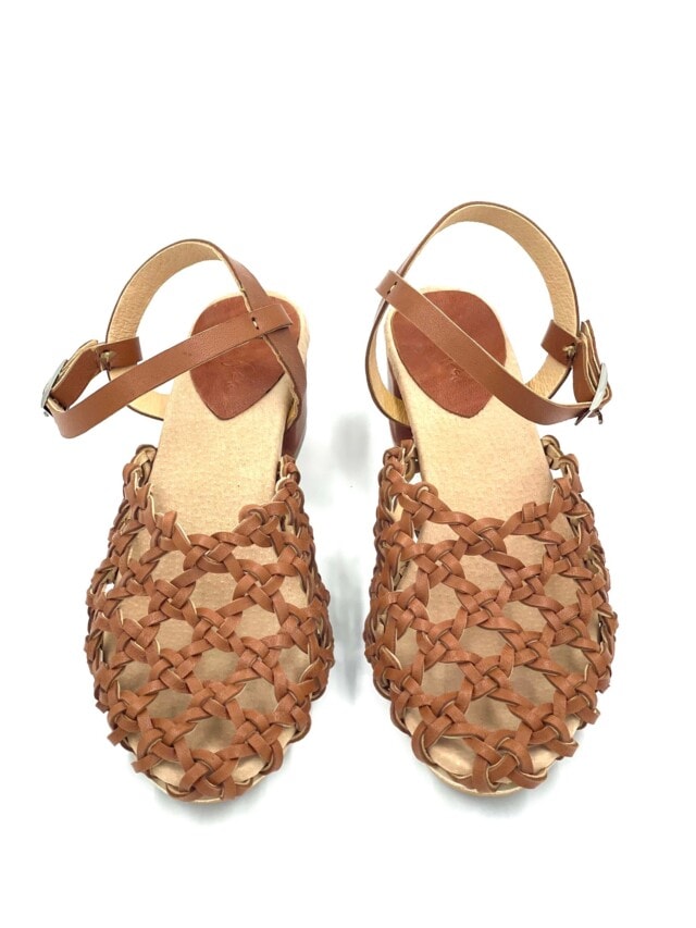 The Rosette Mid-Heel Pumps Tan Sheepskin - Woven Palm