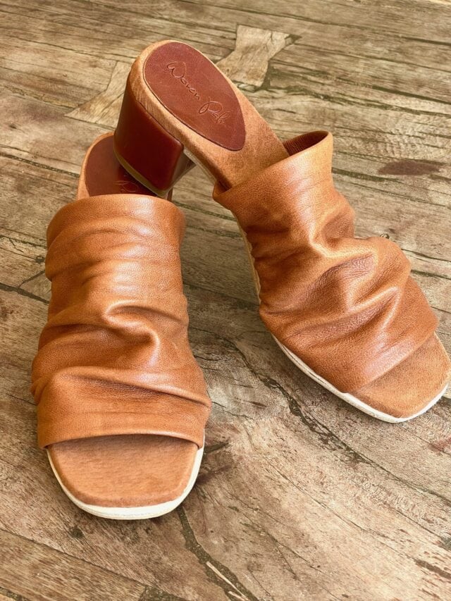 The Palm Mid Heel Tan Sheepskin - Woven Palm