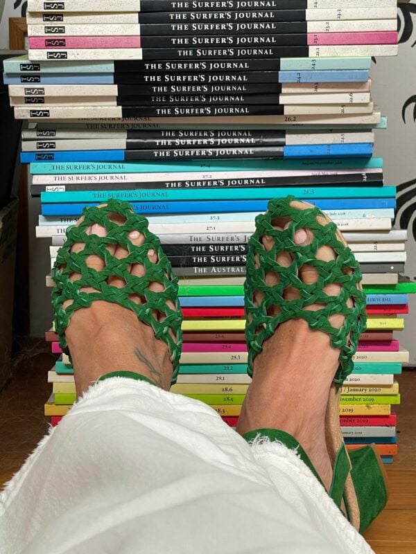 The Rosette Mid-Heel Pumps Emerald Goat Suede - Image 5