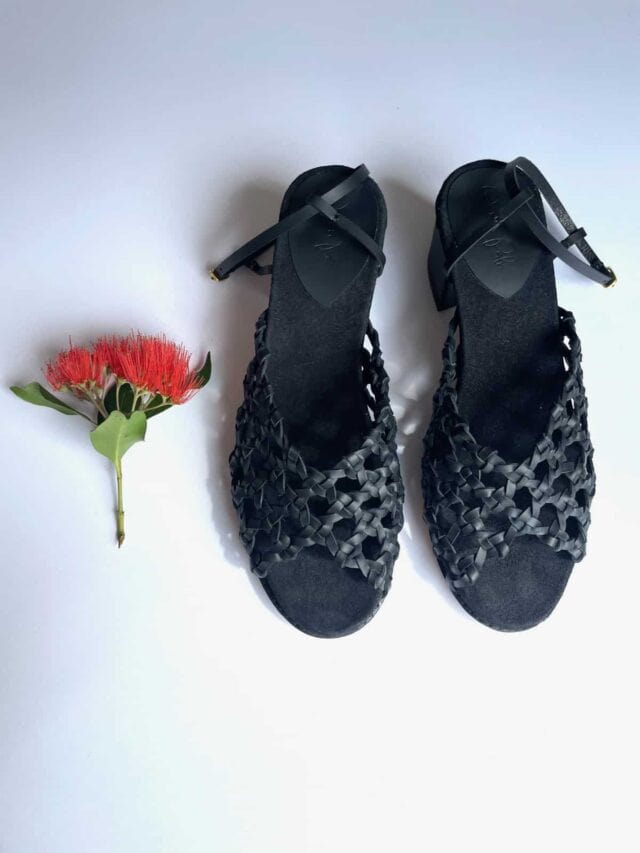 The French Rosette Mid-Heels Black - Woven Palm