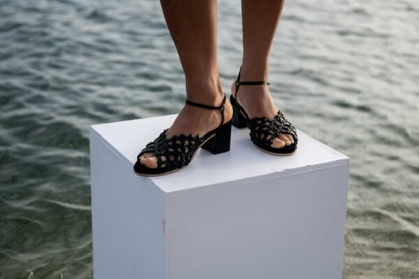 The French Rosette Mid-Heels Black - Image 4