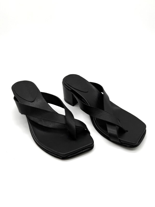 The Zori Mid Heel BlackLeather - Image 10