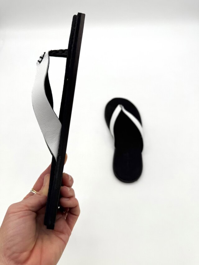 the-sumi-handmade-leather-slides-wovenpalm