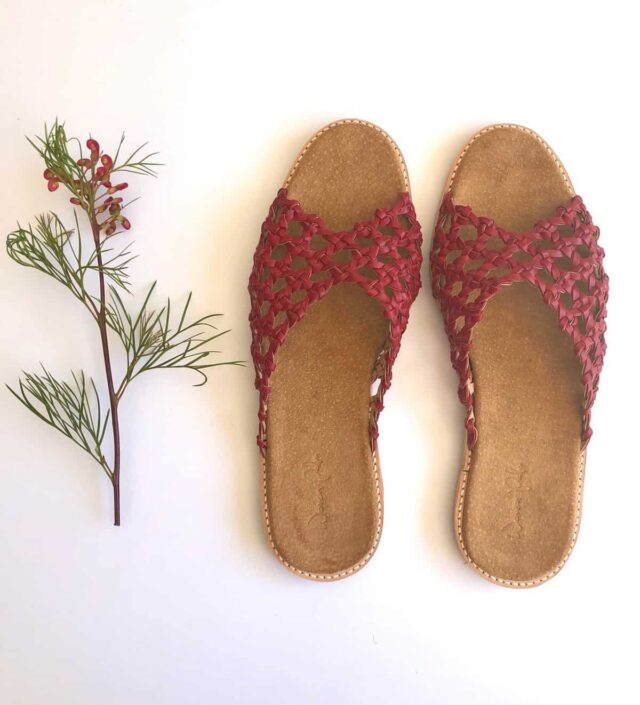 woven-palm-the-french-rosettes-red-leather-slides